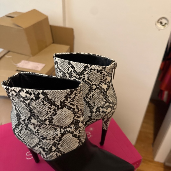Black and White Snake Print Ankle Boots - Picture 2 of 4
